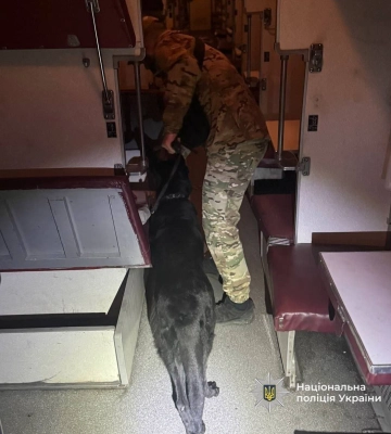 Евакуація з потяга та перевірка: пасажири з Дніпра застрягли в пастці