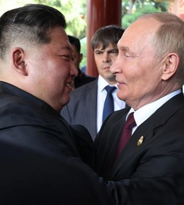 Южная Корея заявила, что Россия помогает КНДР в разработке субмарин