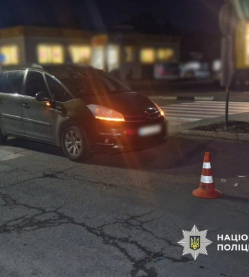 ДТП на Одещині: молоду дівчину збили на “зебрі”, вона в лікарні, - ФОТО