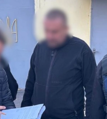 Нацполіція оголосила підозру 18 працівникам Локомотивного ДЕПО Тернопіль за викрадення пального. ФОТОрепортаж