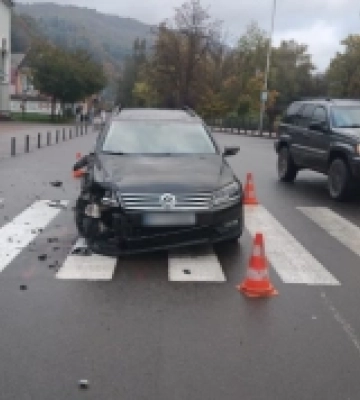 У Рахові пʼяний мотоцикліст врізався у авто, його та 15-річного пасажира госпіталізували