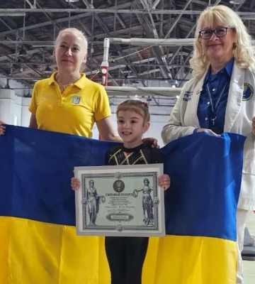 Юна гімнастка зі Львова побила світовий рекорд з підйомів-переворотів