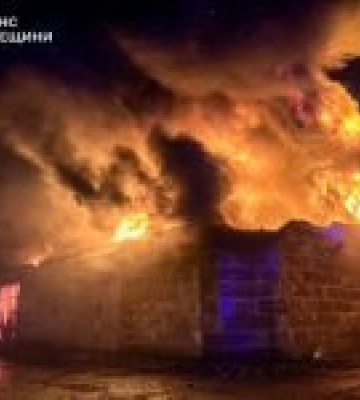 На Одещині горять склади через російську атаку