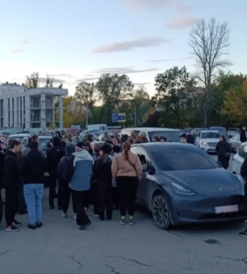 У Тернополі сталася масова бійка між цивільними і людьми у військовій формі та балаклавах: що сталося