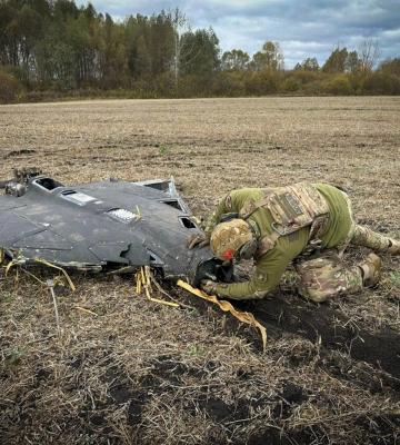 Вибухотехніки поліції Сумщини знищили бойову частину збитого «шахеда»
