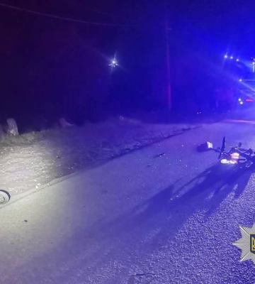 На Тячівщині водій Audi збив 10-річного хлопчика, який виїхав на дорогу на велосипеді