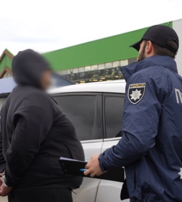 На Одещині начальник ТЦК вимагав 2 тисячі доларів за допомогу з відстрочкою від мобілізації