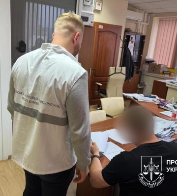 У Києві начальника управління РДА підозрюють у розтраті державних коштів