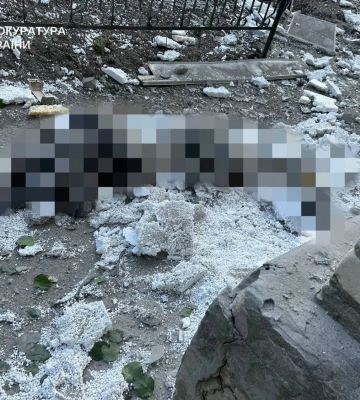 Россияне атаковали Херсон: один человек погиб, еще четверо ранены