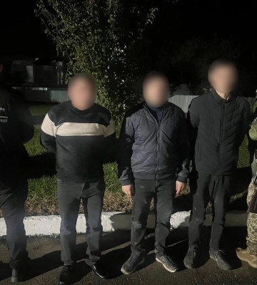В Киеве будут судить группу, которая за $15 тысяч помогала уклонистам бежать из Украины