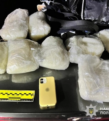 У Брусилові затримали 21-річного наркокур’єра, який перевозив понад 13 кг психотропів