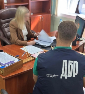 Шкоди на понад 600 тисяч: на Волині судять ексчиновницю за оборудку із заповідною землею