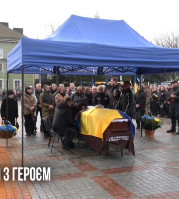 Рівне попрощається одразу з двома бійцями, які полягли на Донеччині