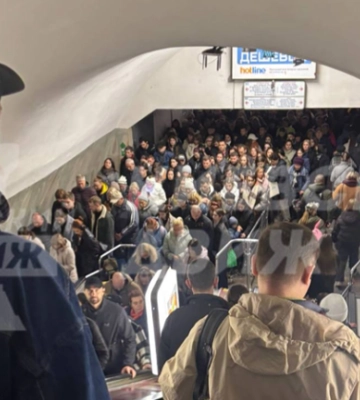 В Киеве пропал свет на двух станциях метро