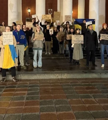 «Украинскому городу украинскую власть». В Одессе проходят митинги против Труханова — фото, видео