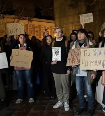 В Одесі протестувальники вийшли на мітинг проти Труханова (відео)