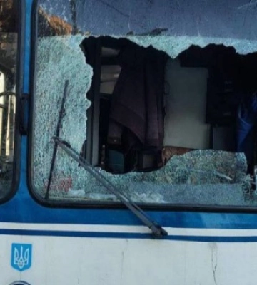 У Херсоні вранці росіяни скинули з дрона вибухівку на чоловіка