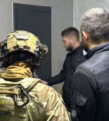 Шахрайська група незаконно заволоділа коштами інтернет-магазину