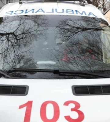 На Сумщині російський дрон атакував цивільне авто, троє поранених