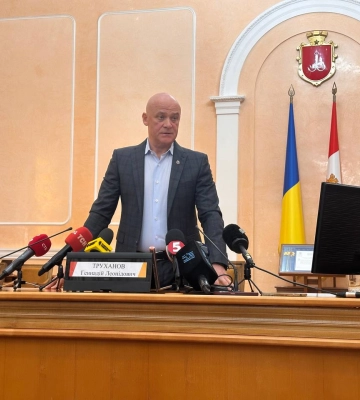 Труханов проводить брифінг після рішення про припинення українського громадянства: що відомо