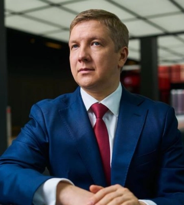 Ексглава "Нафтогазу" Коболєв радить бізнесу будувати СЕС з СНЕ і обережно ставитися до газової генерації