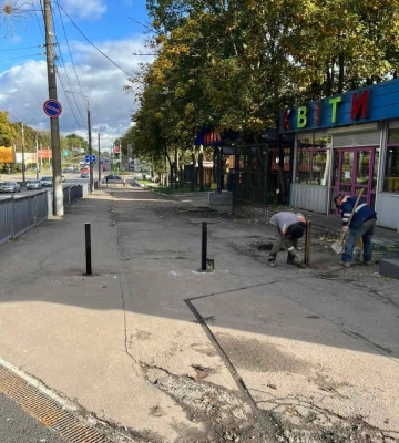 У Рівному не розминулись тролейбус і BMW