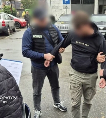 В Киеве инструктор автошколы за $4500 обещал трудоустройство военнообязанного для бронирования