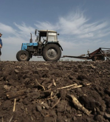Росіяни атакували трактор під час польвоих робіт на Запоріжжі