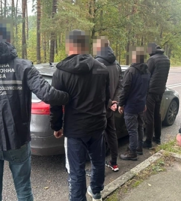 16 тисяч доларів за втечу ухилянтів: на Волині викрили схему незаконного перетину кордону