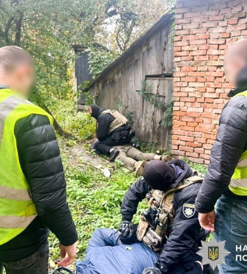 Наркобізнес з  розмахом: у двох жителів Рівного правоохоронці знайшли майже 200 кг «травички» (ВІДЕО)
