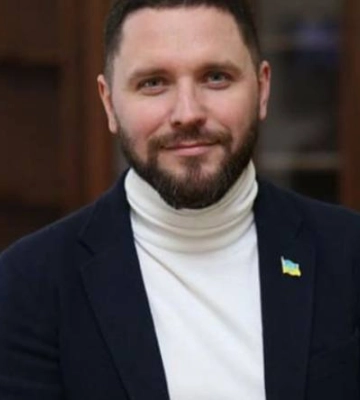 Екскерівнику Львівської митниці повідомили підозру через мовчання у суді