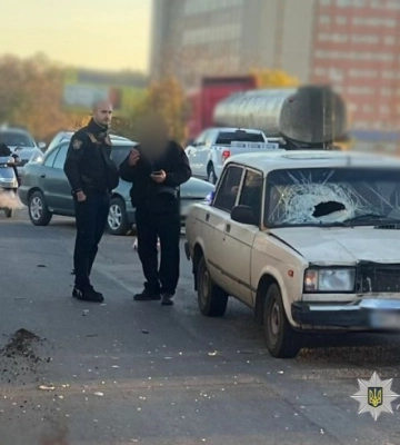 Під Одесою легковик на смерть збив літню жінку