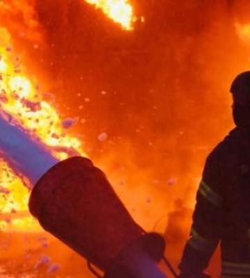 Россияне снова ударили по энергетике Черниговщины: в регионе действуют графики отключений