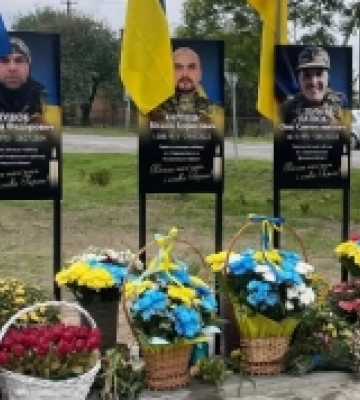 У селі на Рожищенщини відкрили Алею пам'яті Героїв на честь чотирьох захисників України