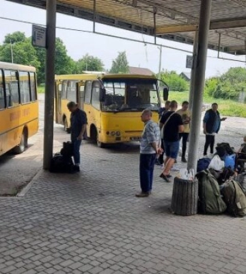 Київ готує евакуаційні автобуси: у КМДА пояснили, чи варто панікувати