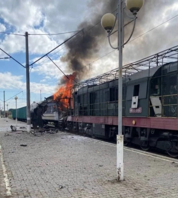 Росія посилює атаки на українські потяги, а Трамп каже, що Індія припинить купувати нафту в Росії. Акценти світових ЗМІ 16 жовтня