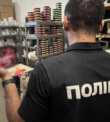В Одесі ліквідували роботу двох підпільних цехів з виготовлення кальянного тютюну