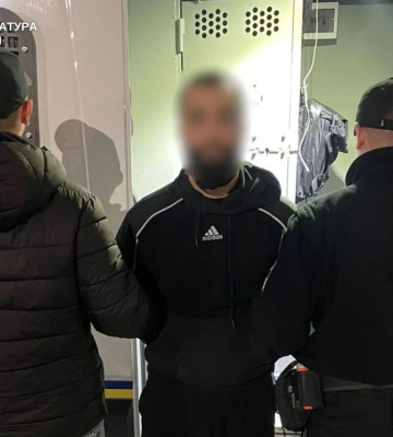 З Німеччини в Україну екстрадували іноземця, який підозрюється у розбійному нападі на інкасаторів