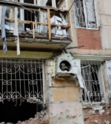 Російські війська обстріляли Дніпровський район і Текстильне у Херсоні: п'ятеро поранених