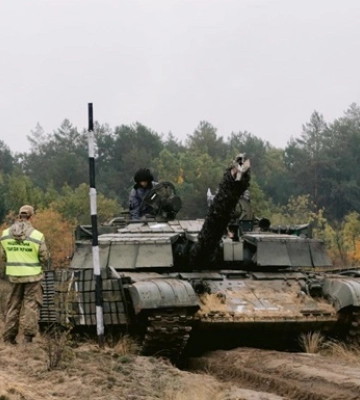 "Азов" показав кадри відбиття масованої механізованої атаки ворога на Добропіллі