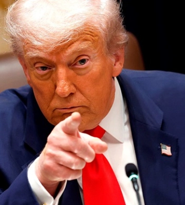 Трамп начал разговор с Путиным