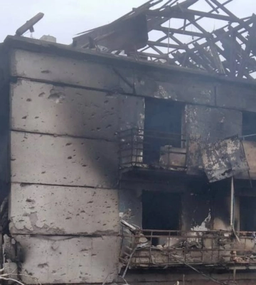 Російські війська скинули на селище у Донецькій області авіабомбу — четверо людей поранені, серед них дитина