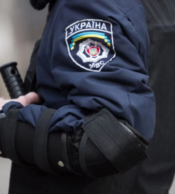 На Харківщині поліція встановлює потерпілих від дій працівниці моргу, яка привласнювала речі загиблих військових