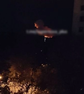 В оккупированном Донецке прогремели взрывы и поднялся сильный пожар (видео)