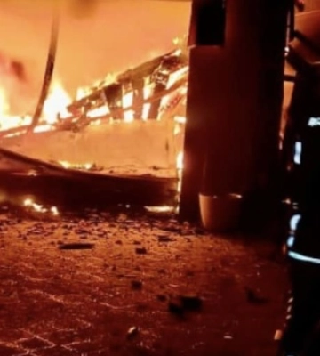 У Херсоні росіяни вдарили по рятувальниках, які гасили пожежу від атаки БПЛА