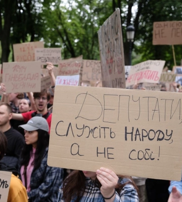 Является ли Украина безнадежно коррумпированной: оптимистичные данные нового опроса