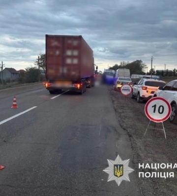 Є загиблі: вантажівка знесла блокпост із військовими на Одещині