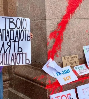 Увеличилось количество украинцев, которые считают, что нужно критиковать власть даже во время войны