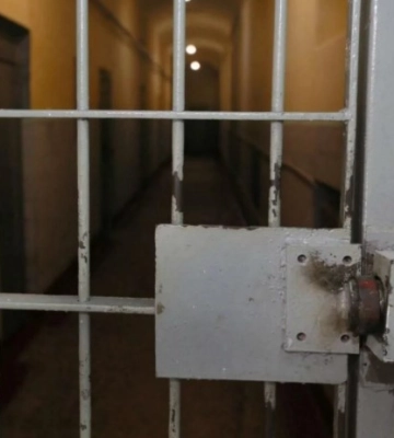 Підлітка, який коригував удари по військкомату на Сумщині, увʼязнили на 8 років