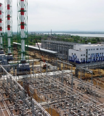 В Гвардейском после атаки дронов горит нефтебаза и склад БК
